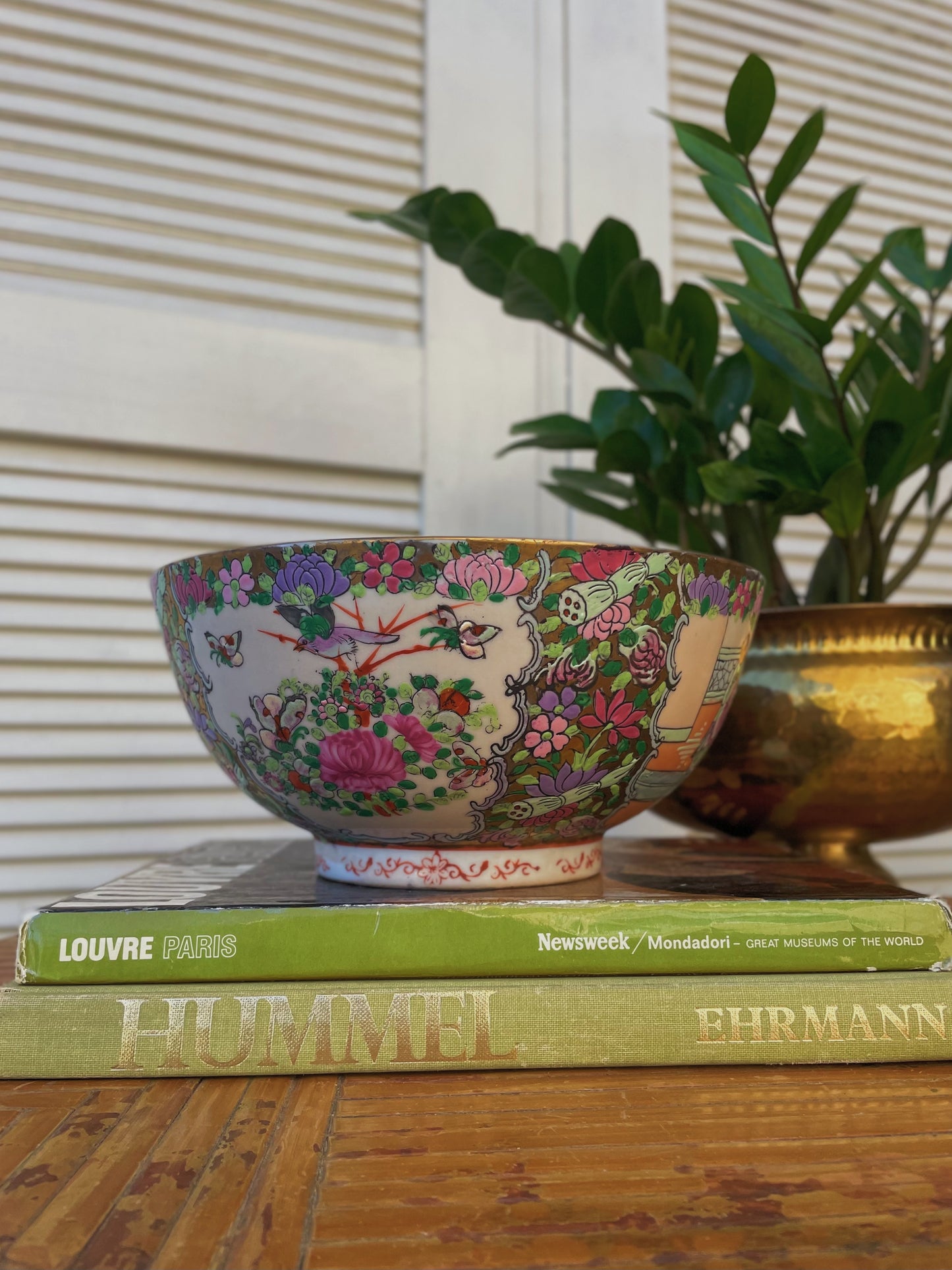 Vintage Chinese Rose Medallion Porcelain Handpainted Decorative Bowl