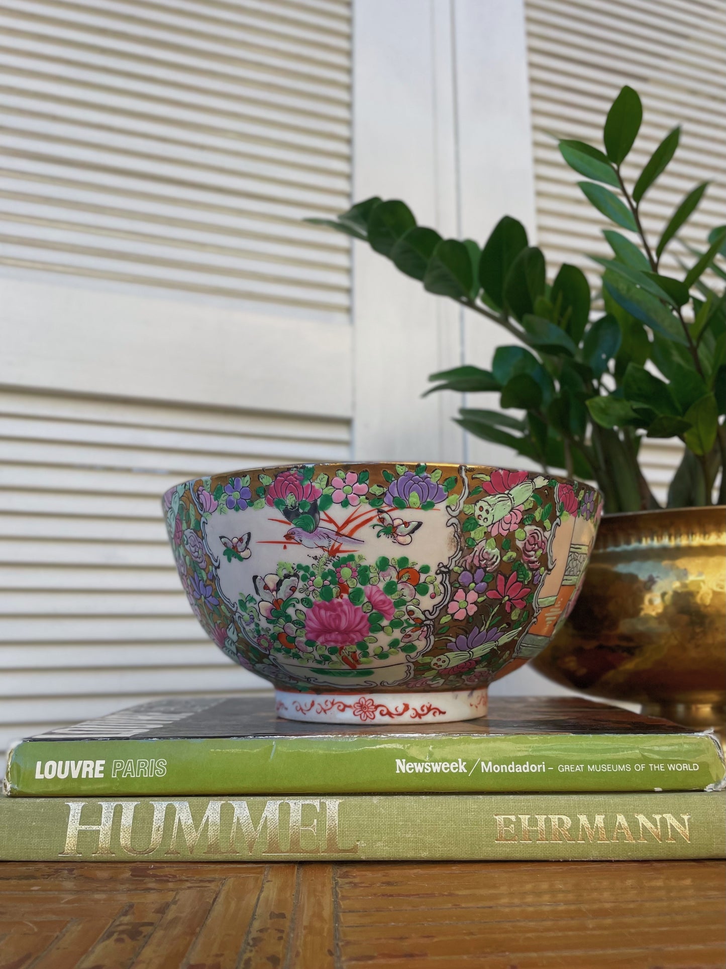 Vintage Chinese Rose Medallion Porcelain Handpainted Decorative Bowl