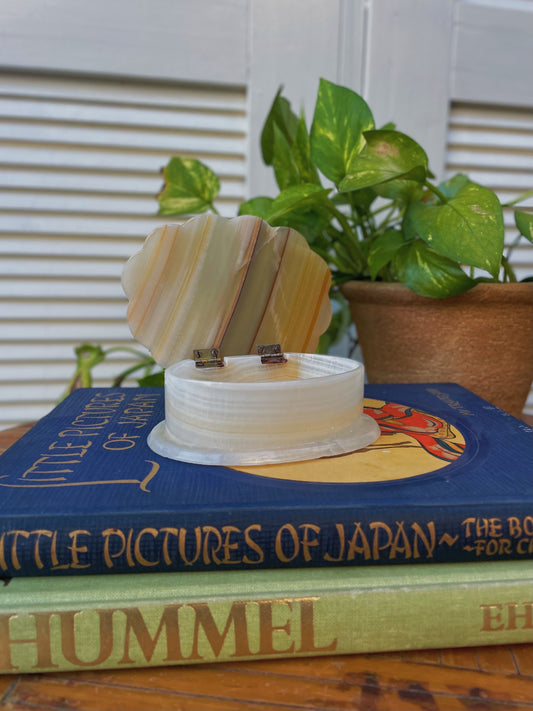 Vintage Mid Century Italian Alabaster Hinged Scalloped Shell Trinket Box