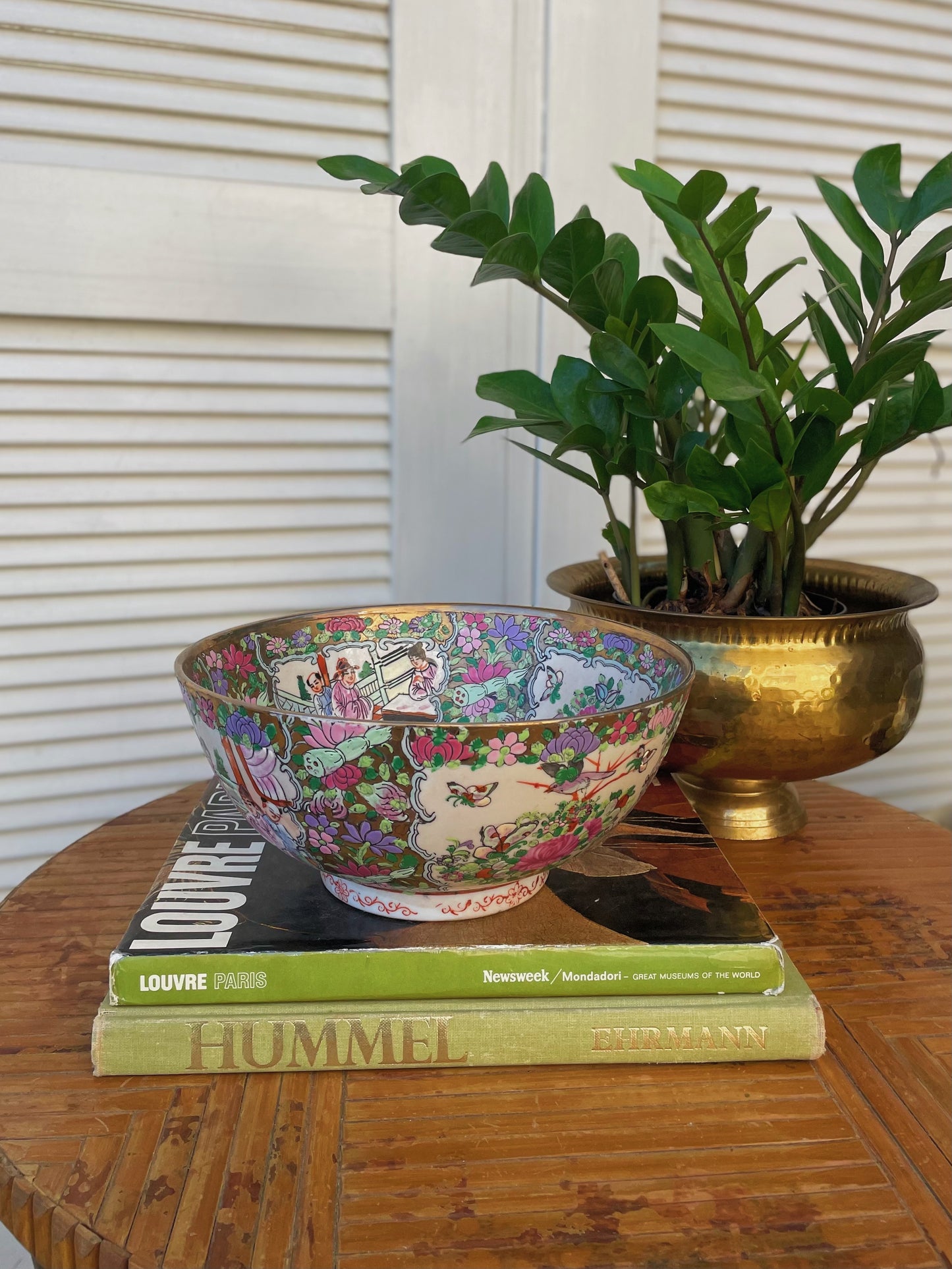 Vintage Chinese Rose Medallion Porcelain Handpainted Decorative Bowl